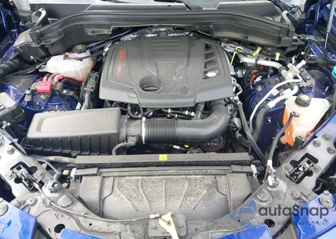 2022 Alfa Romeo Stelvio z USA, uszkodzony, nr VIN ZASPAJAN9N7D37137